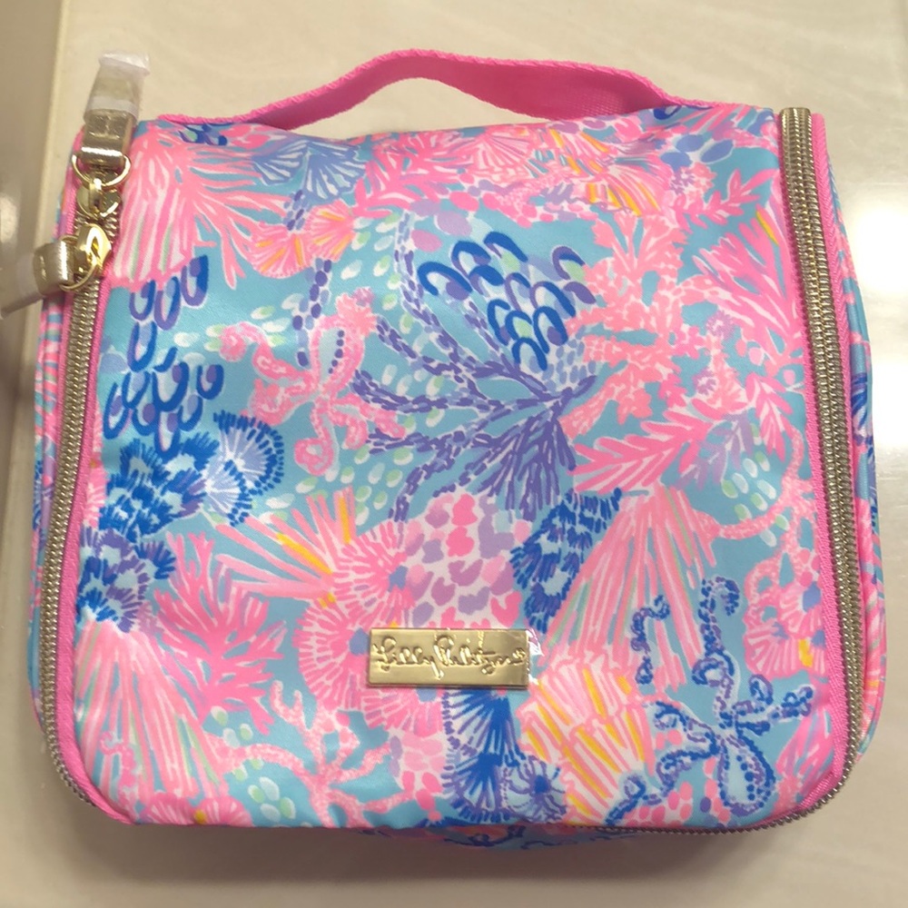 Lilly Pulitzer splendor in the sand travel case
